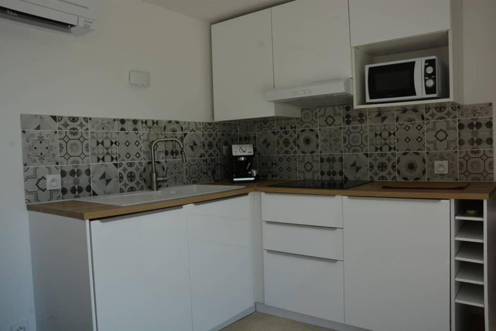 La Venturonne Appartement Neuf Rez De Jardin 45 M2 Vue Mer Et Vignes 10 Mn Des Plages ル・ボーセ エクステリア 写真